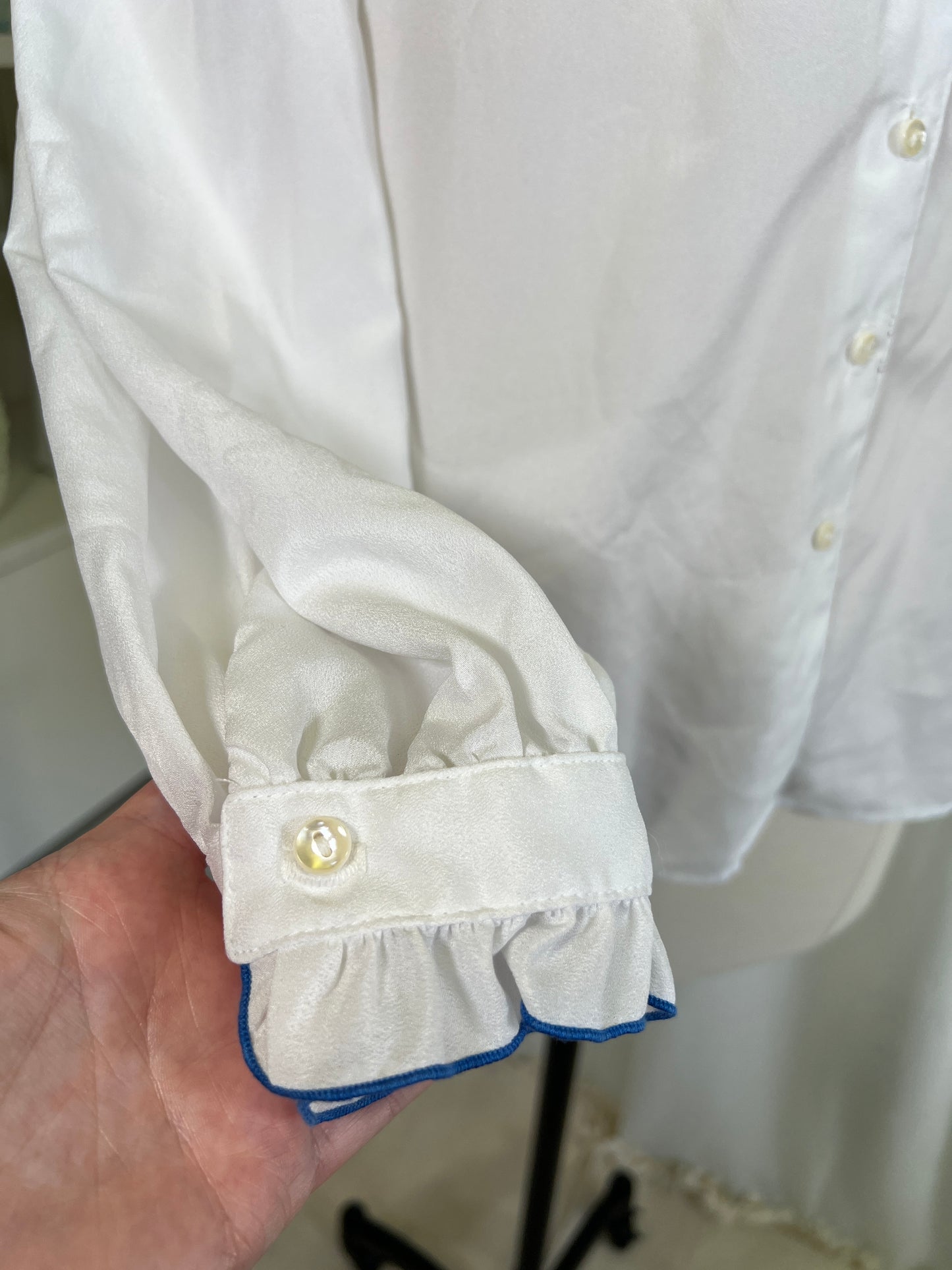 70s Schrader Sport Petites White With Blue Trim Blouse