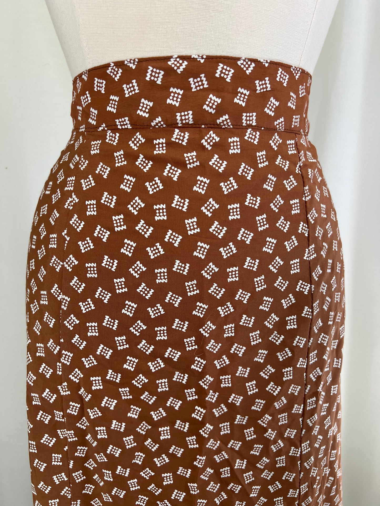 40s Novelty Print Brown and White Slit Hem Skirt