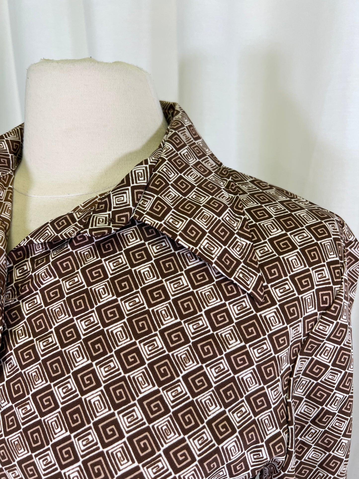 70s Koret of California Brown and White Spirals Dagger Collar Blouse