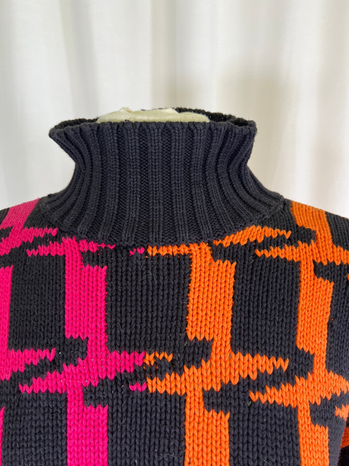 80s New Frontier Neon Orange and Pink Alternating Houndstooth Sweater