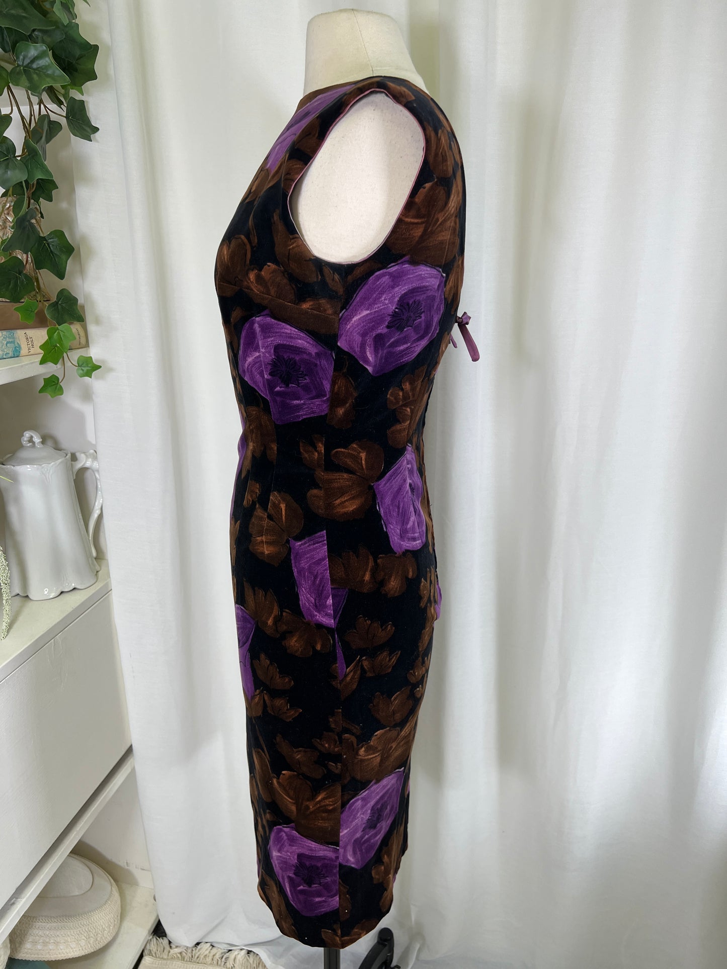 50s Velvet Purple Trumpet Flower Print Wiggle Dress