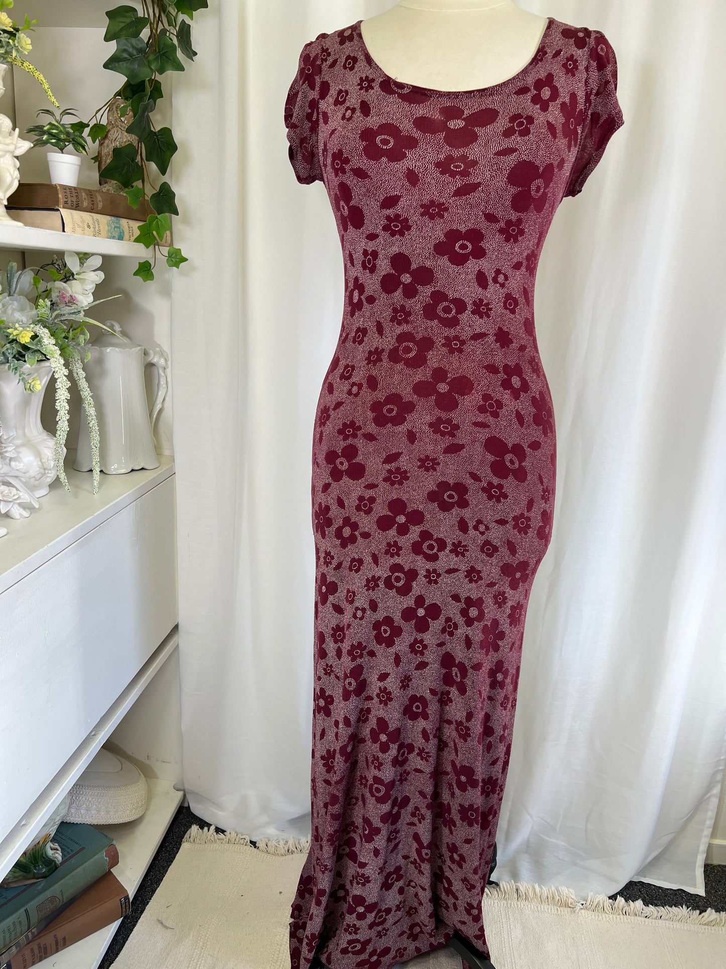 90s Timing Slinky Maroon Floral Daisy Dress