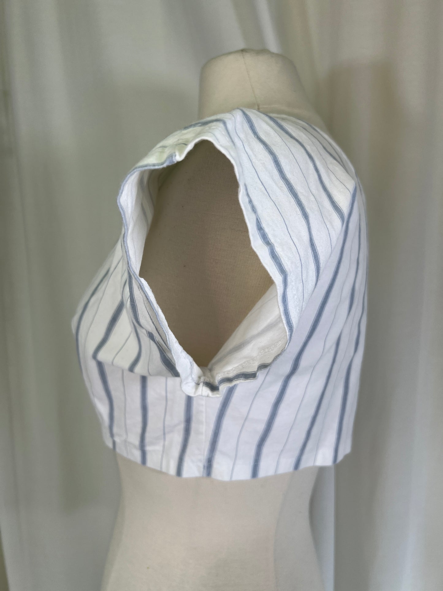 80s Blue and White Striped Crop Top