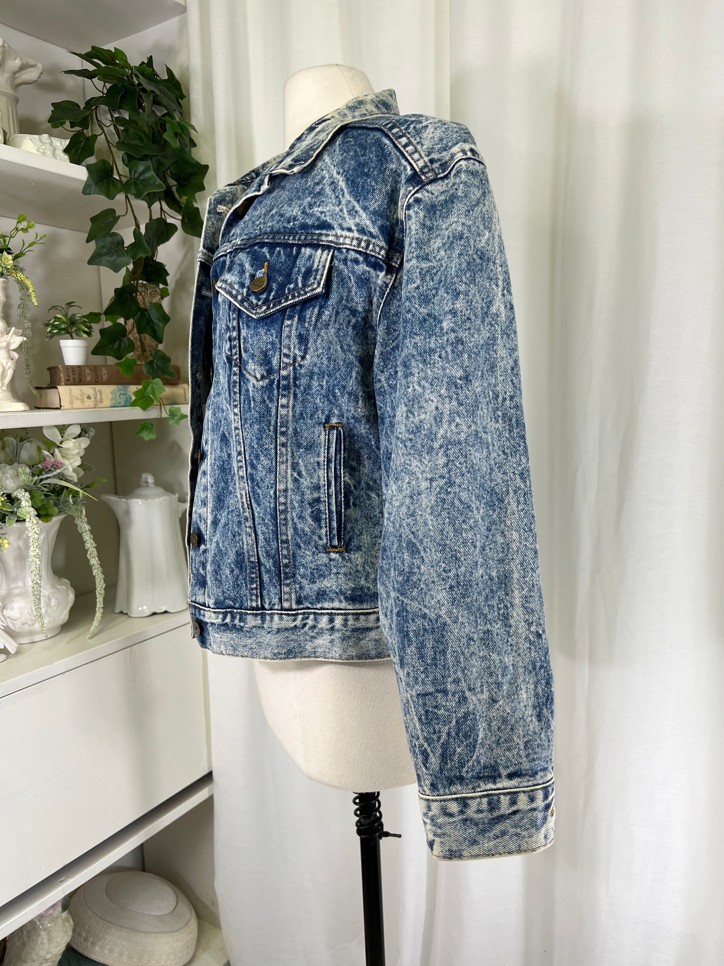 80s Chic Acid Wash Denim Jacket