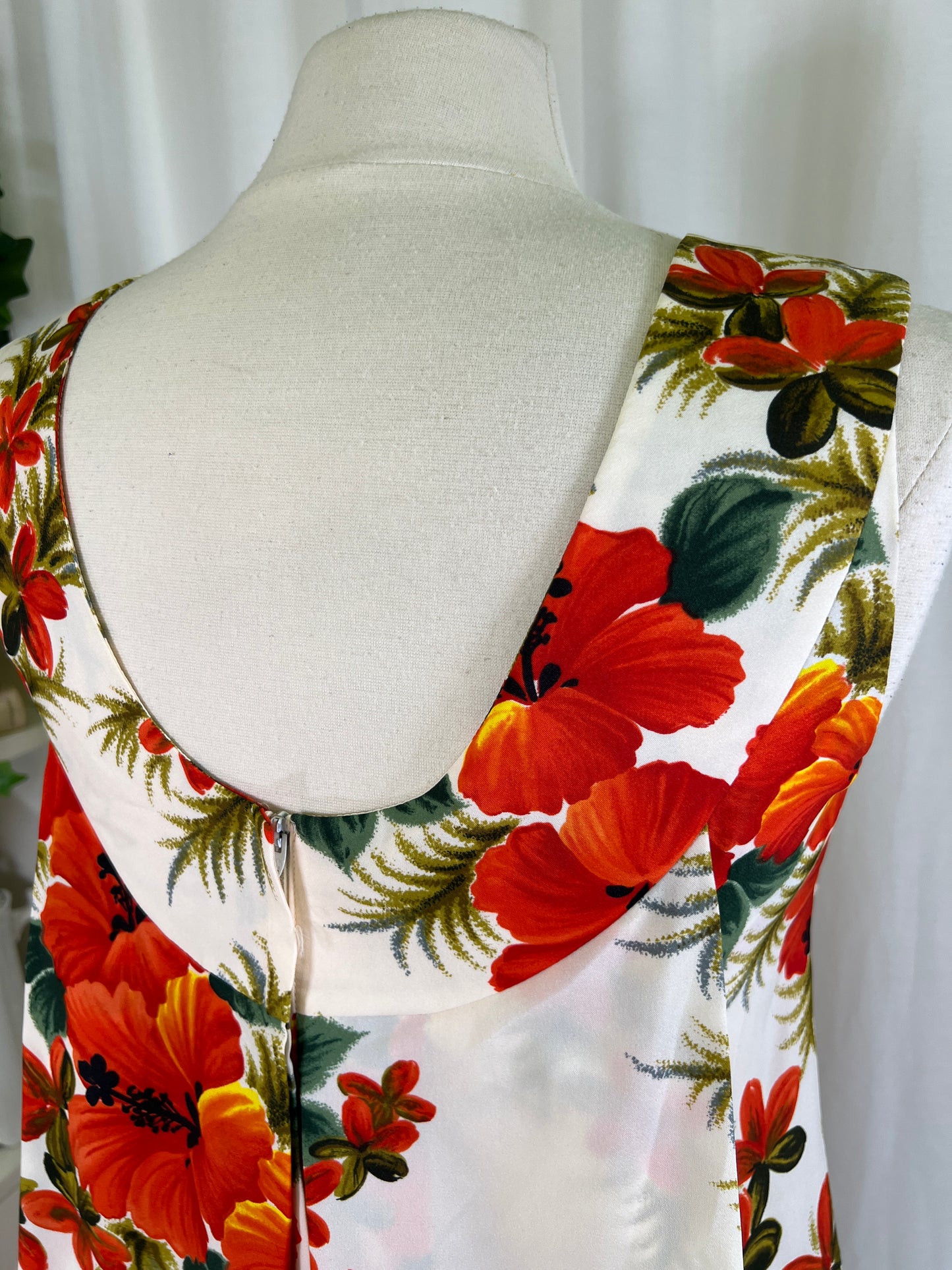 60s Darina Hawaiian Print Train Back Maxi Dress