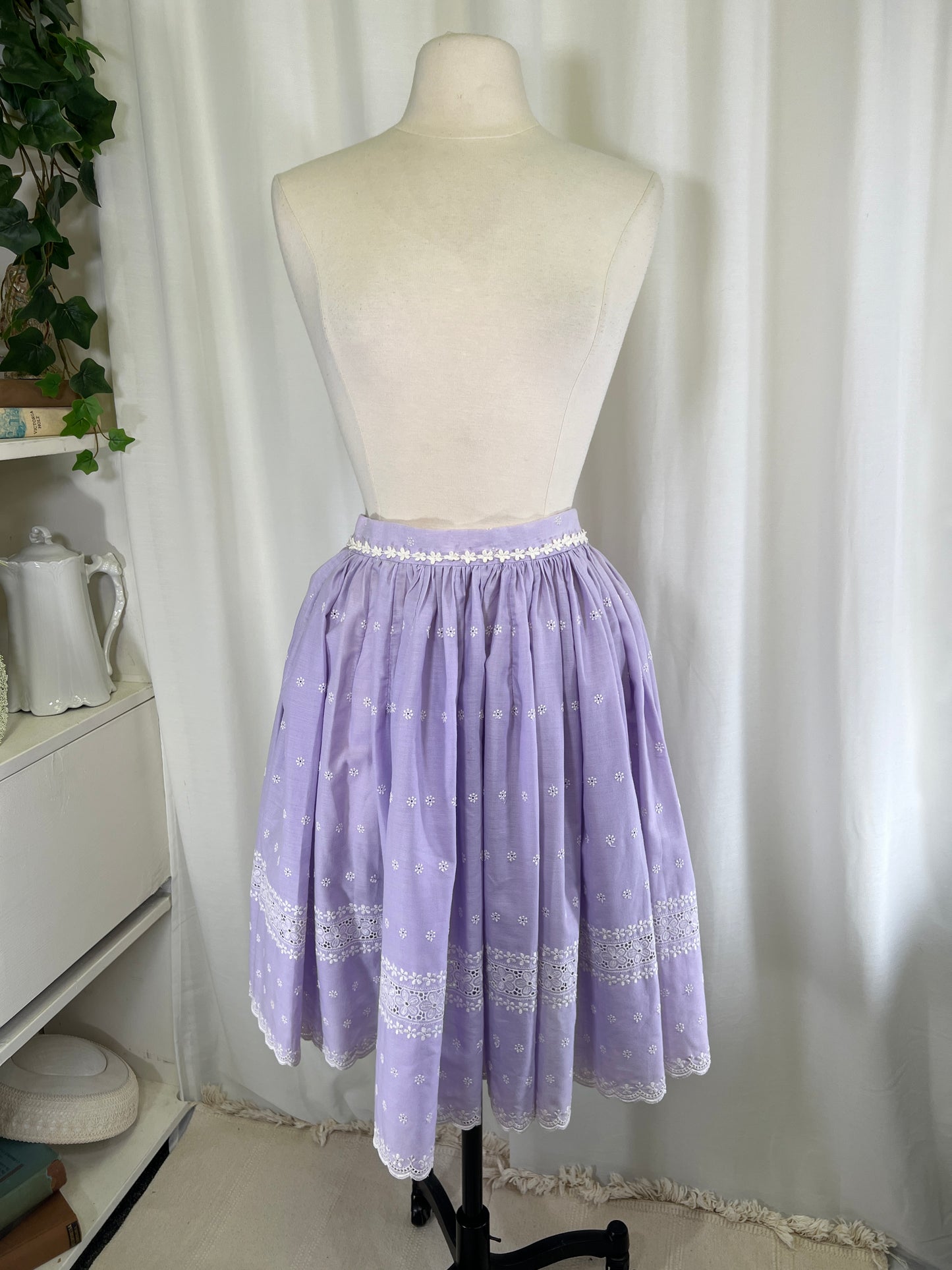 60s Lavender and White Florals Embroidered Circle Skirt