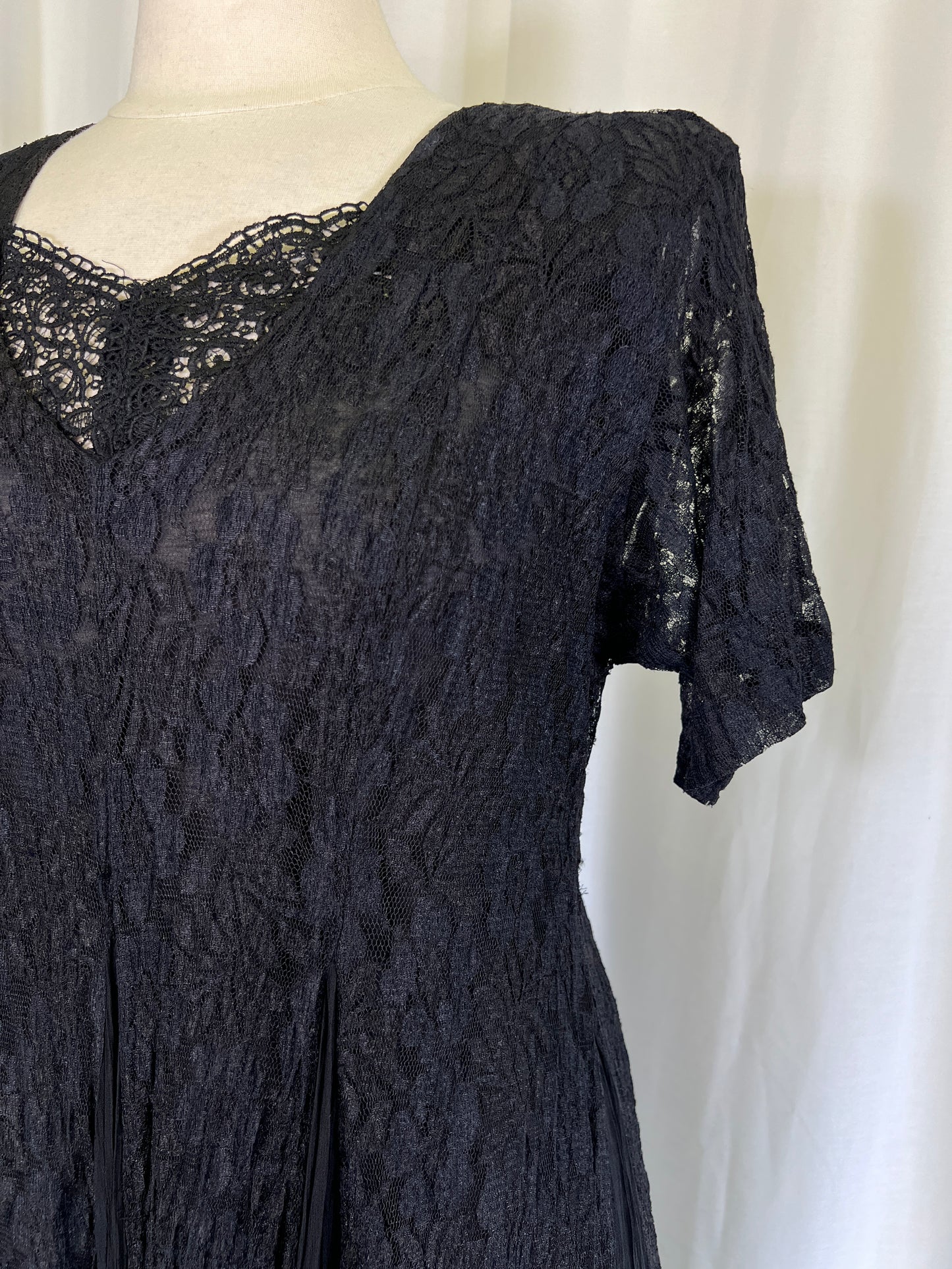 90s Nostalgia Black Lace Maxi Dress