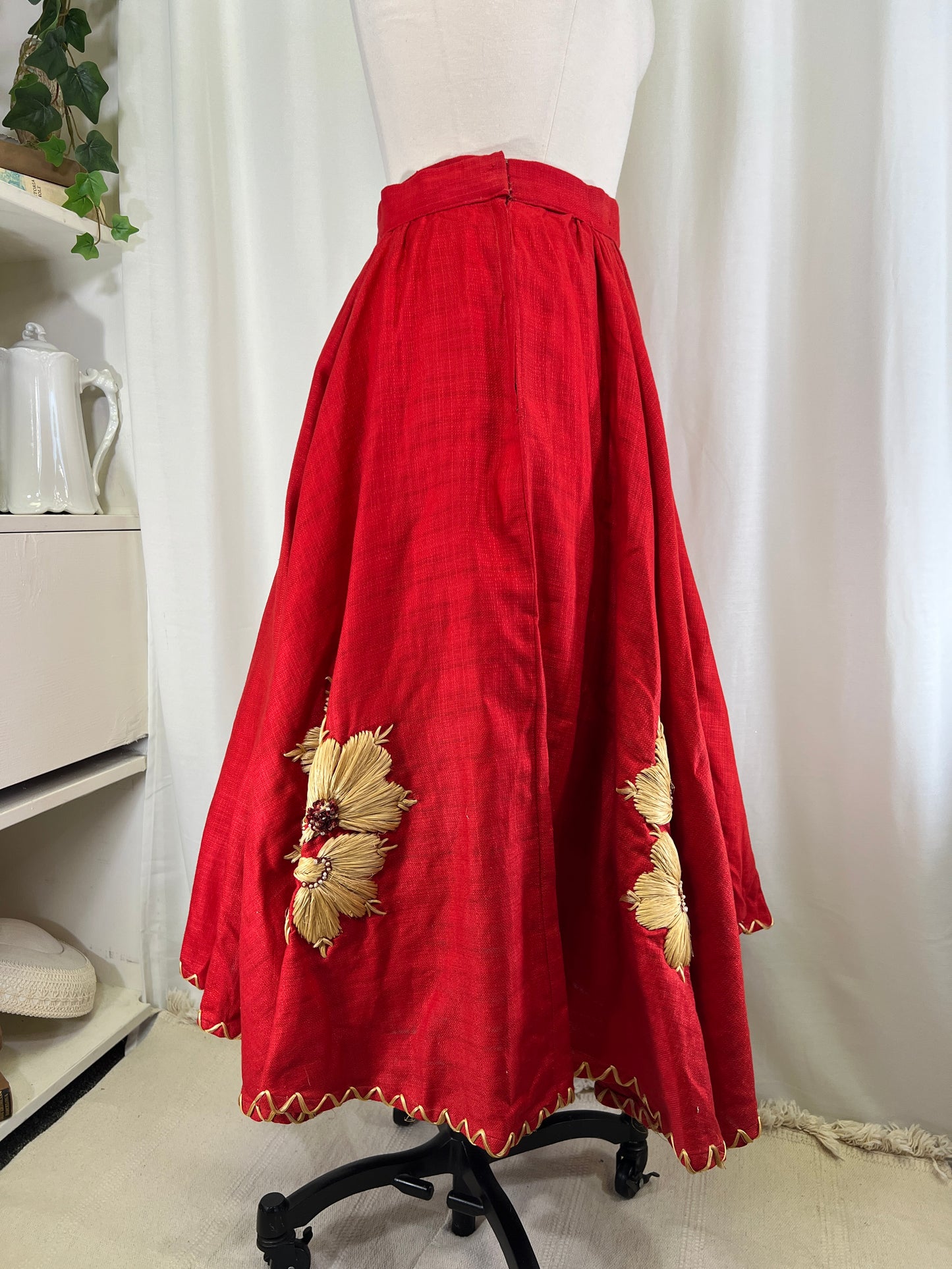 50s Red Mexican Souvenir Raffia Floral Embroidered Circle Skirt