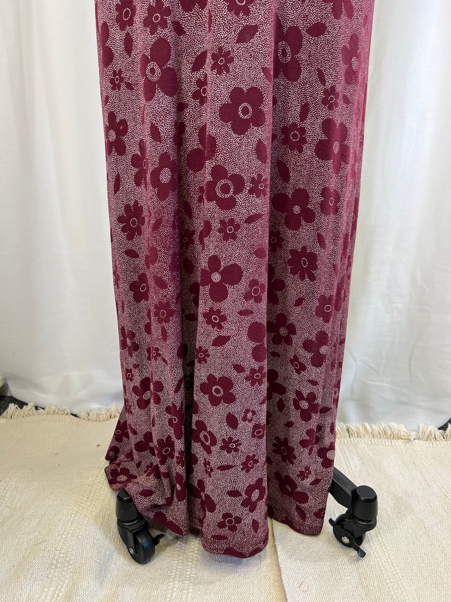 90s Timing Slinky Maroon Floral Daisy Dress