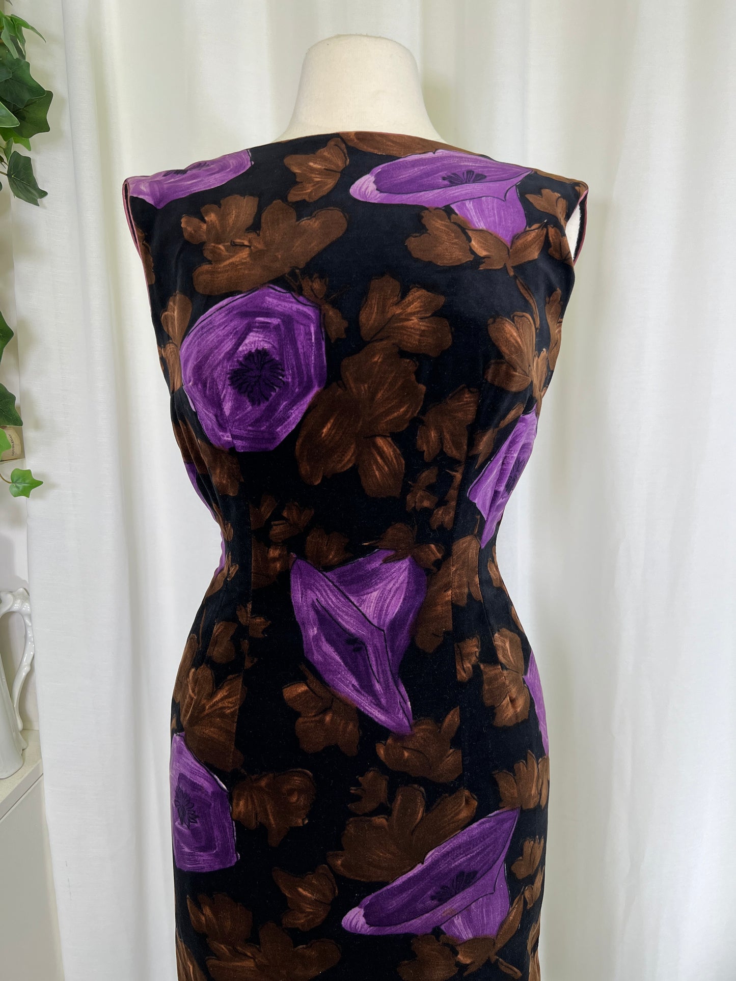 50s Velvet Purple Trumpet Flower Print Wiggle Dress