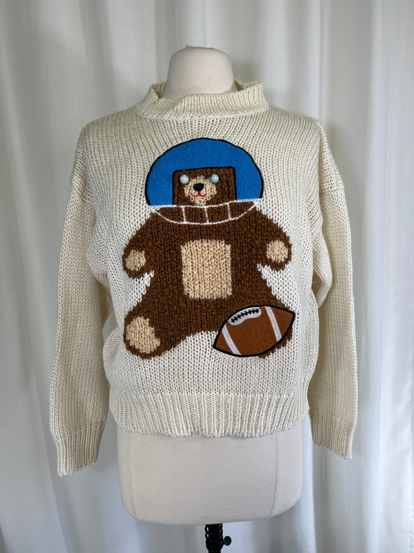 90s Doubloons Football Teddybear Knit Cream Sweater