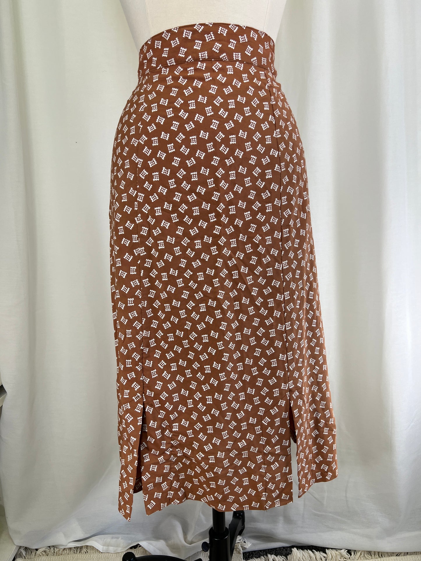 40s Novelty Print Brown and White Slit Hem Skirt