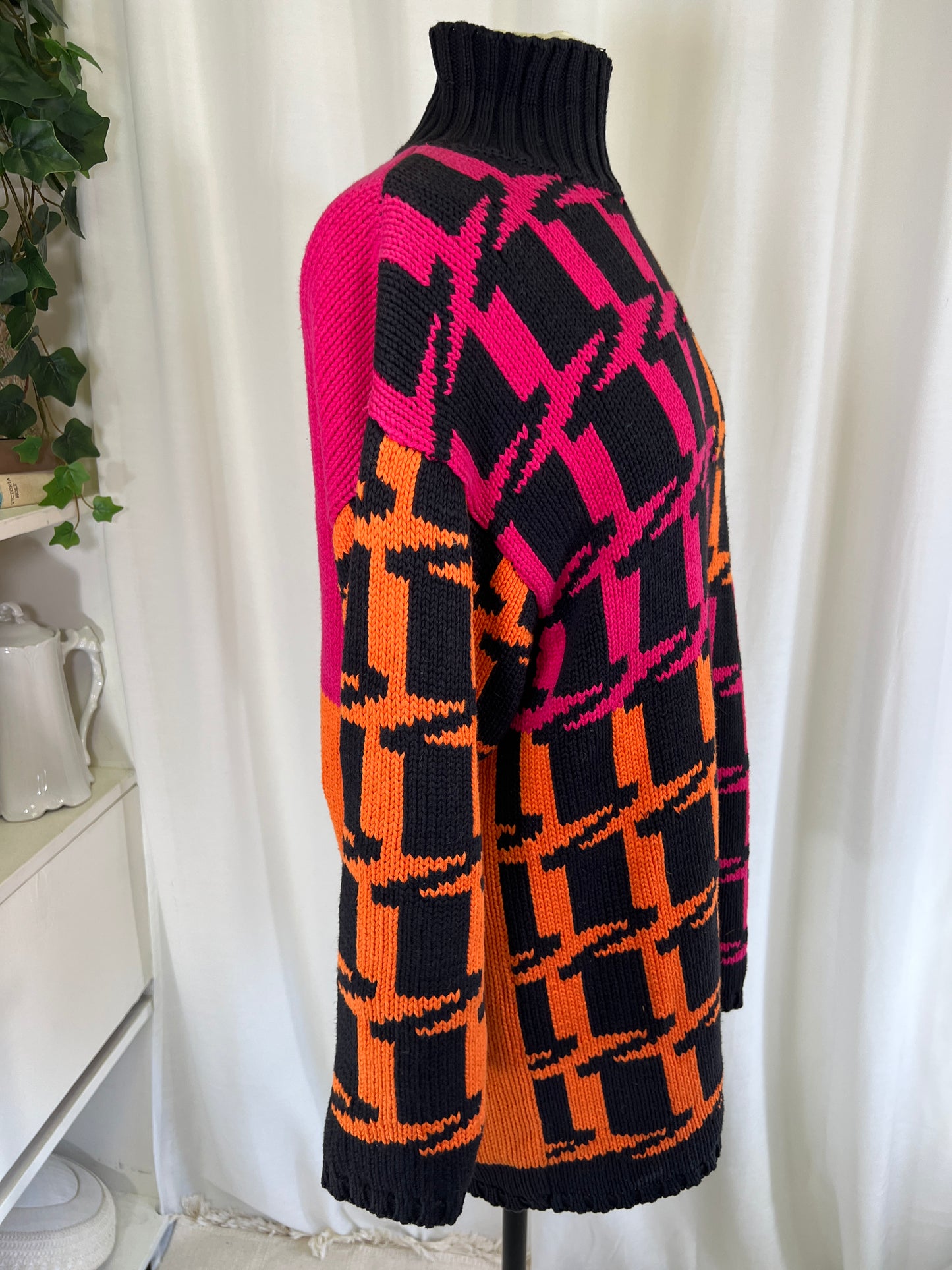 80s New Frontier Neon Orange and Pink Alternating Houndstooth Sweater