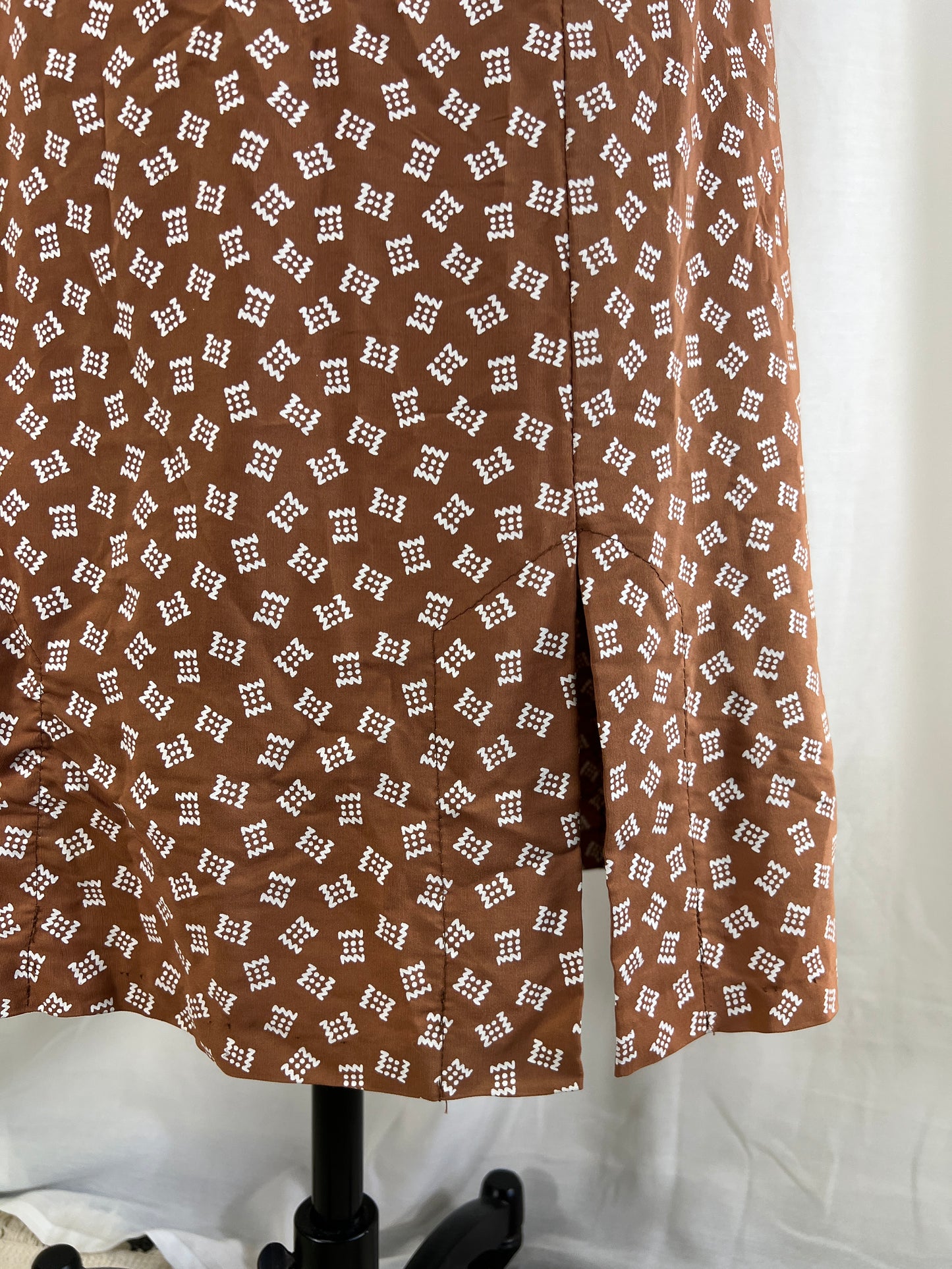 40s Novelty Print Brown and White Slit Hem Skirt