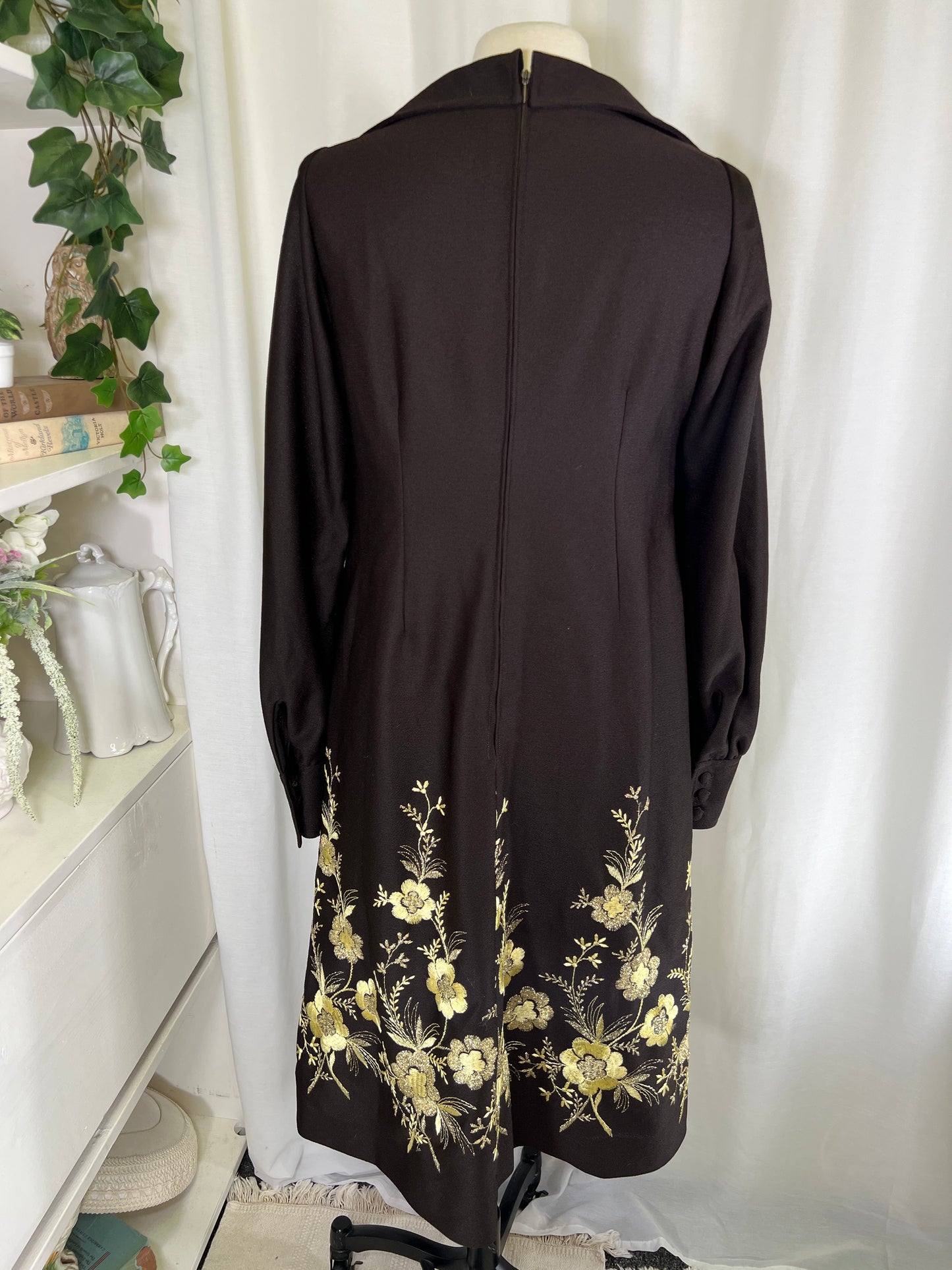 70s Brown Dagger Collar Lamé Embroidered Flower Midi Dress