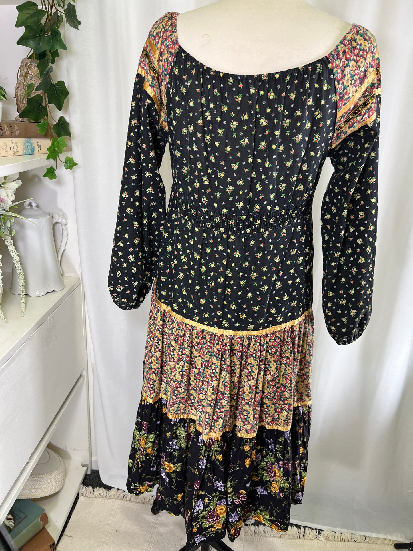 70s Young Edwardian Ditzy Floral Pattern Mixed Midi Dress