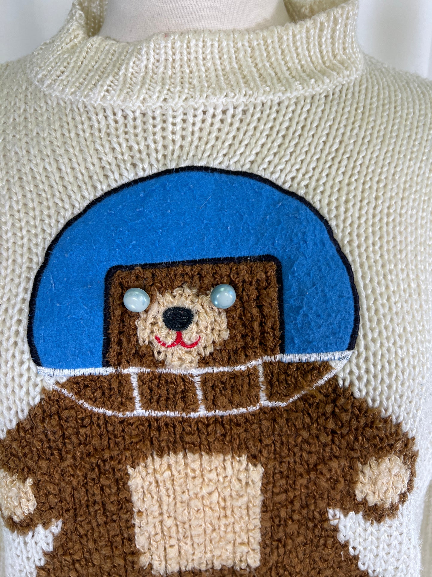 90s Doubloons Football Teddybear Knit Cream Sweater