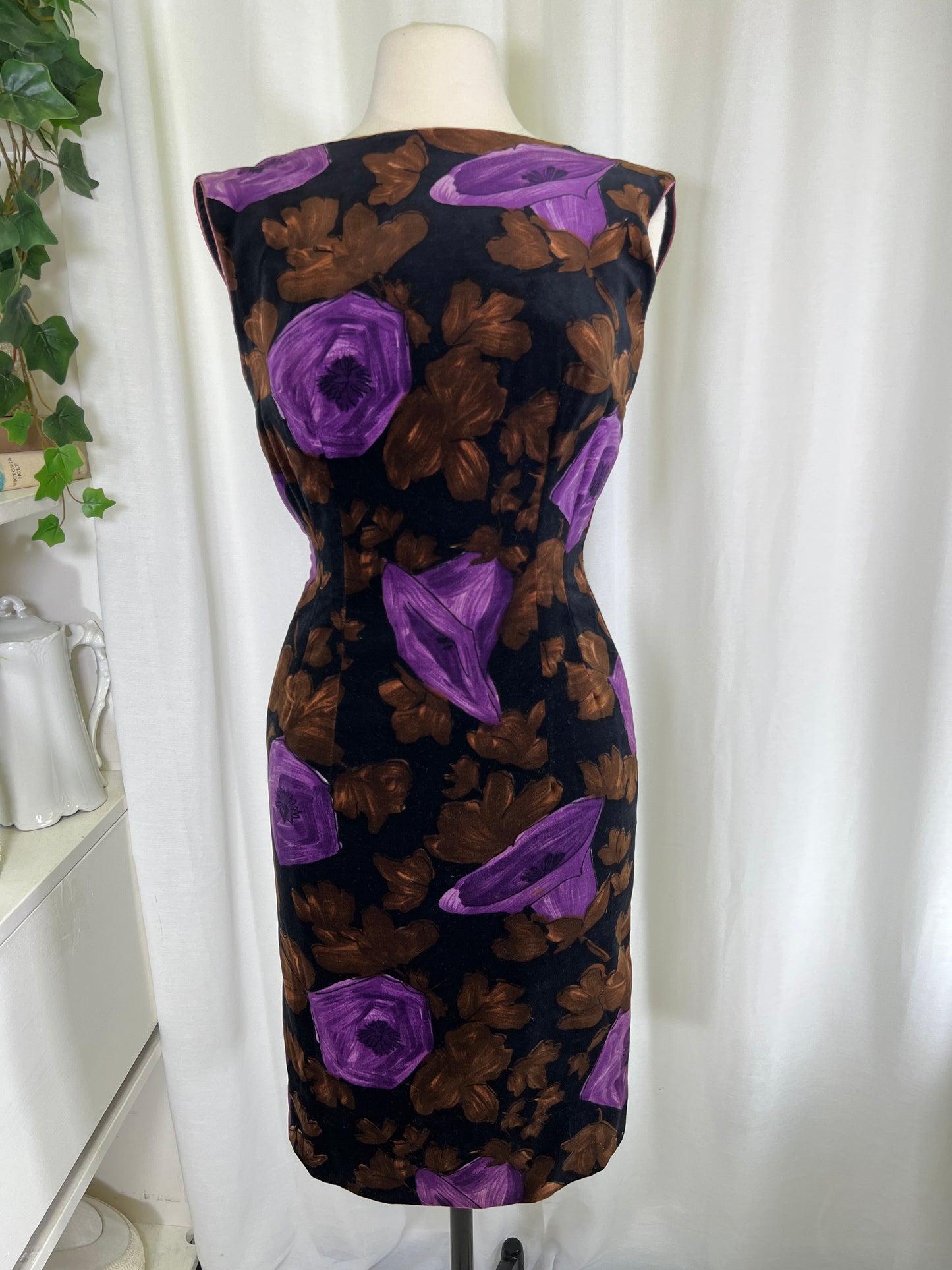 50s Velvet Purple Trumpet Flower Print Wiggle Dress