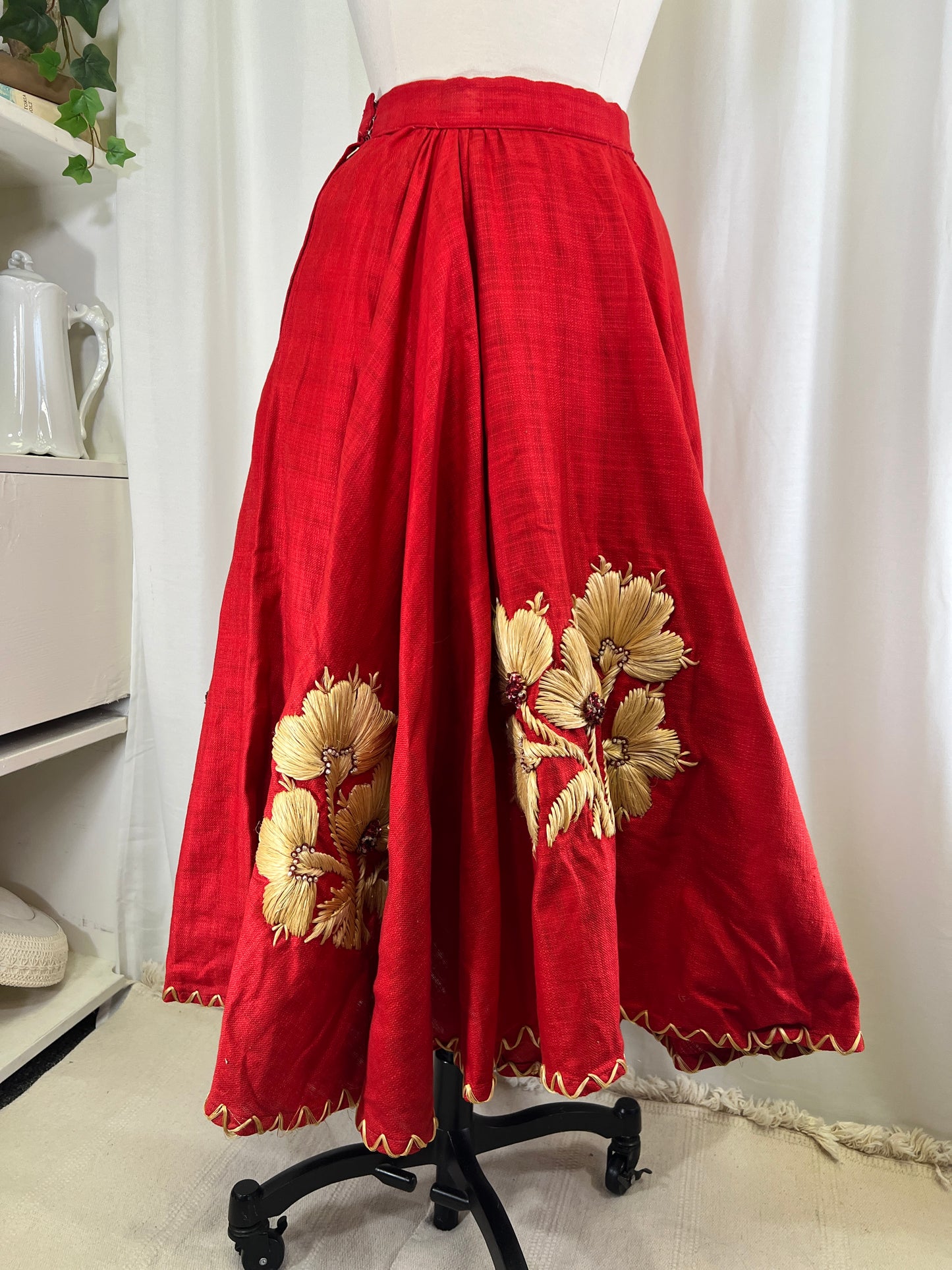 50s Red Mexican Souvenir Raffia Floral Embroidered Circle Skirt