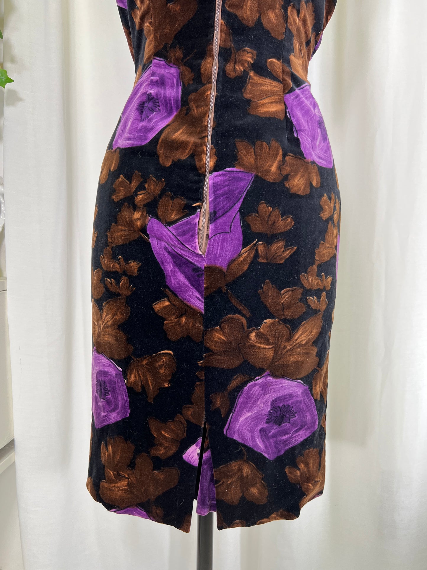 50s Velvet Purple Trumpet Flower Print Wiggle Dress