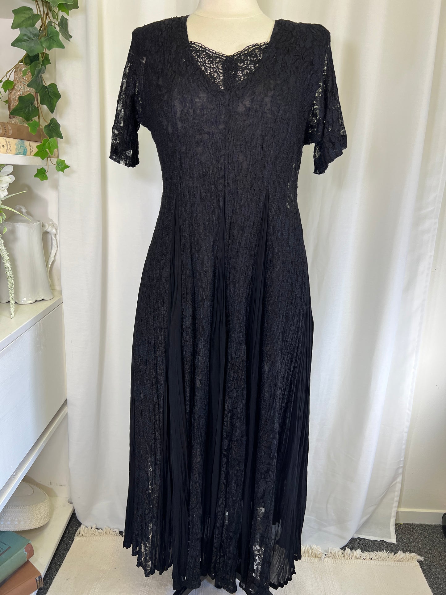 90s Nostalgia Black Lace Maxi Dress