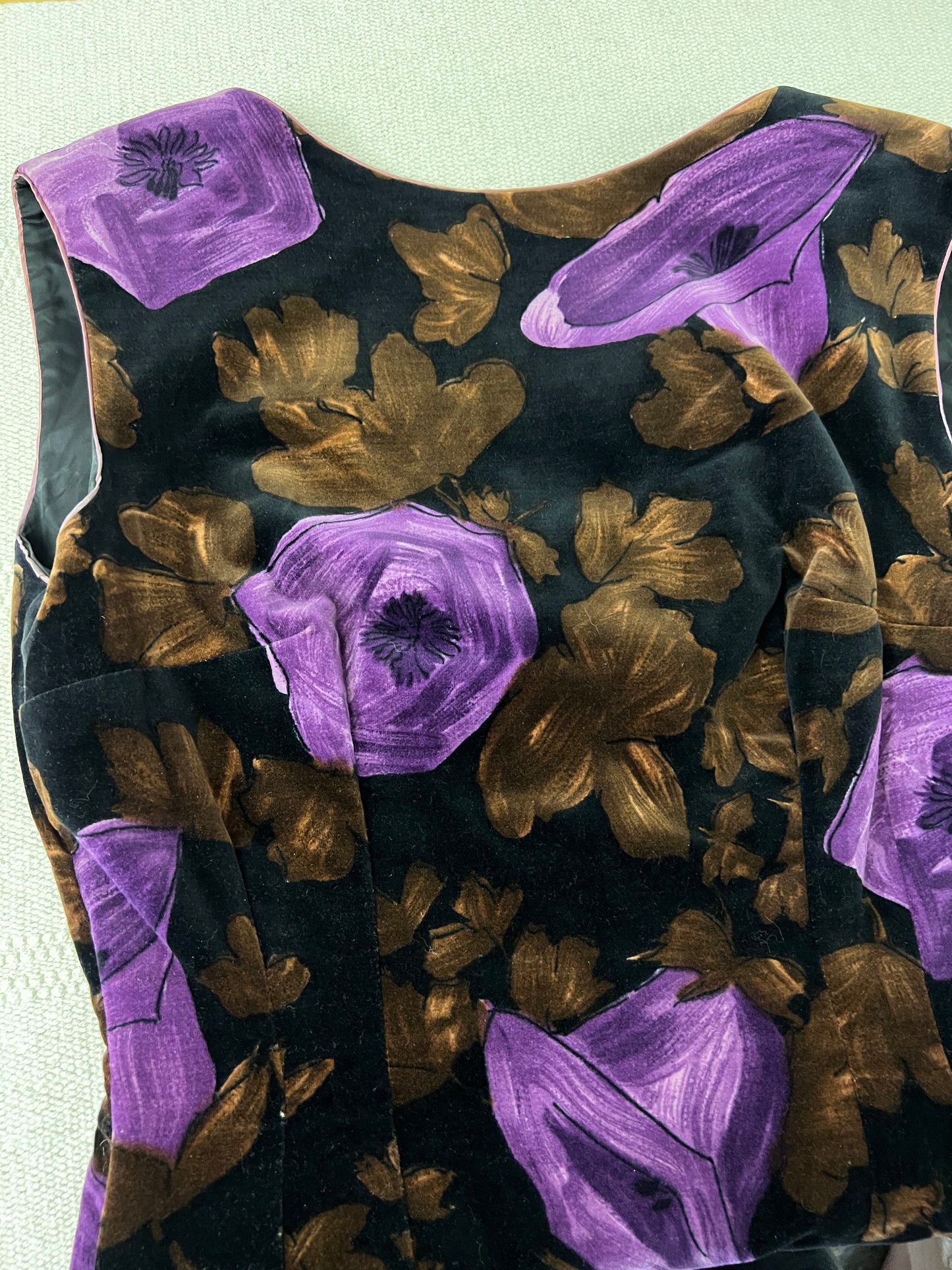 50s Velvet Purple Trumpet Flower Print Wiggle Dress