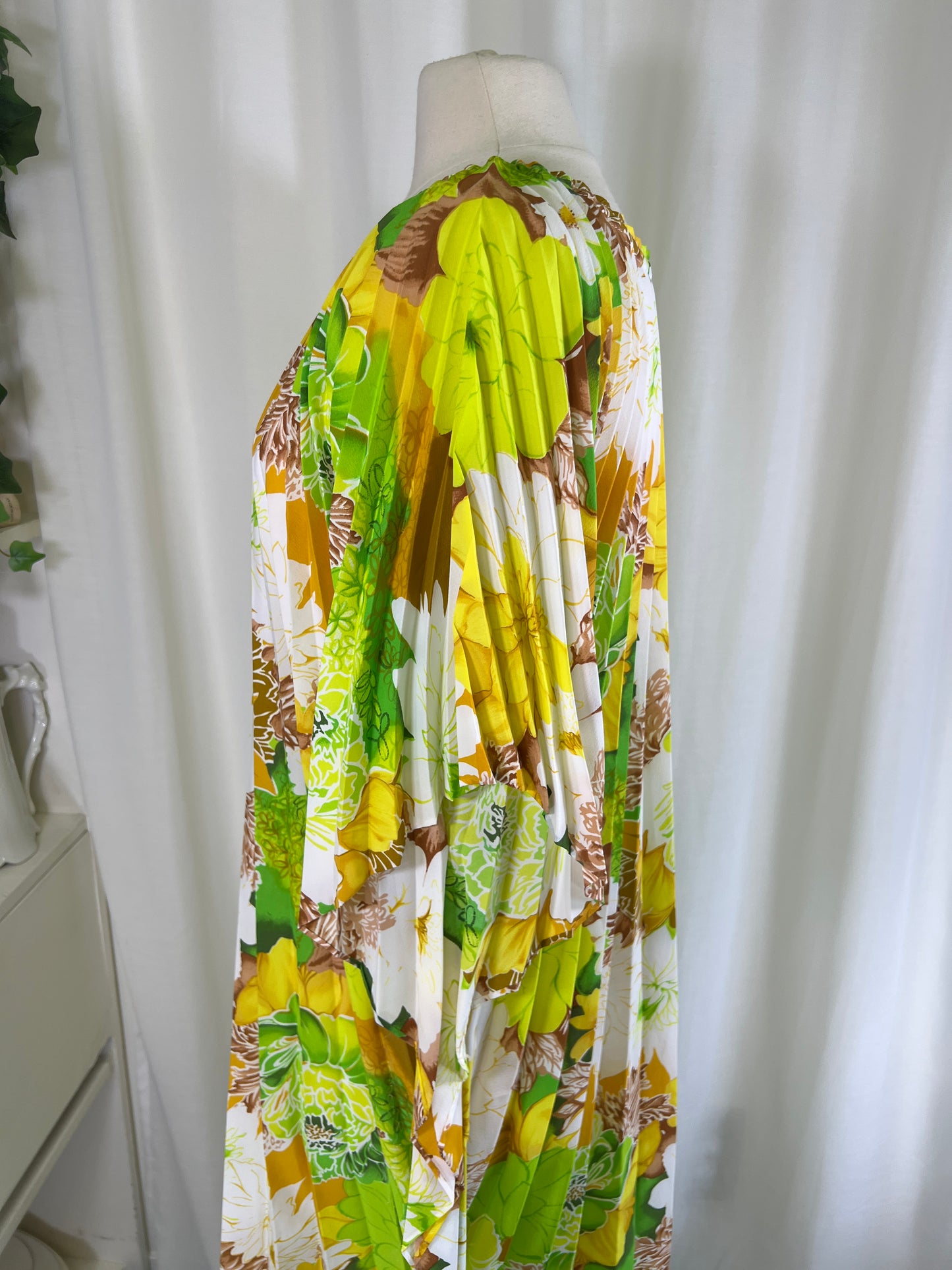 70s Hawaiian Print Pleated Kaftan Maxi