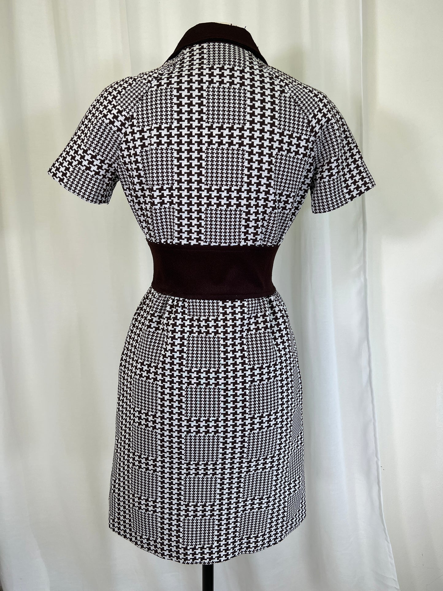 1960's Mod Houndstooth Dagger Collar Dress