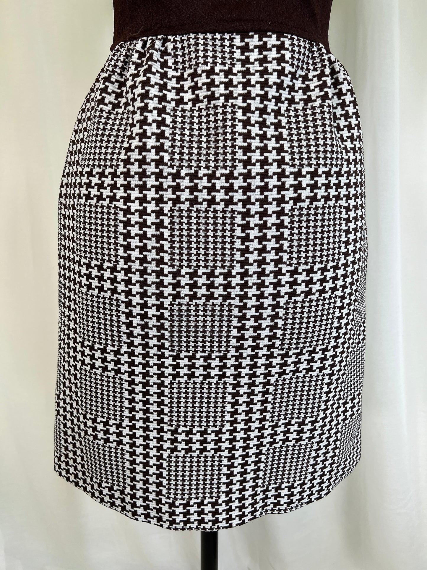 1960's Mod Houndstooth Dagger Collar Dress