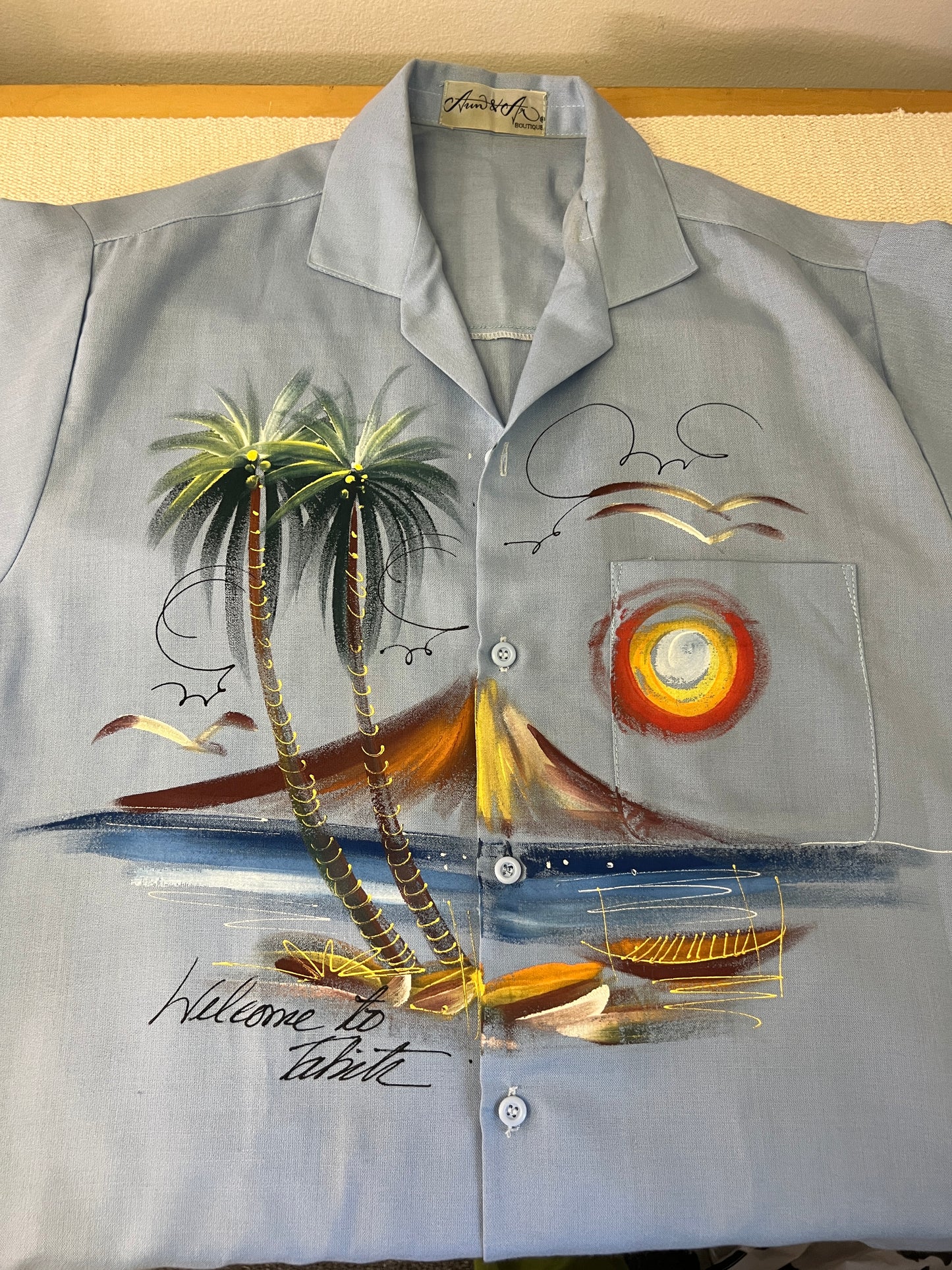 1980s Hand Painted Tahiti Palm Tree Scene Souvenir Button Up