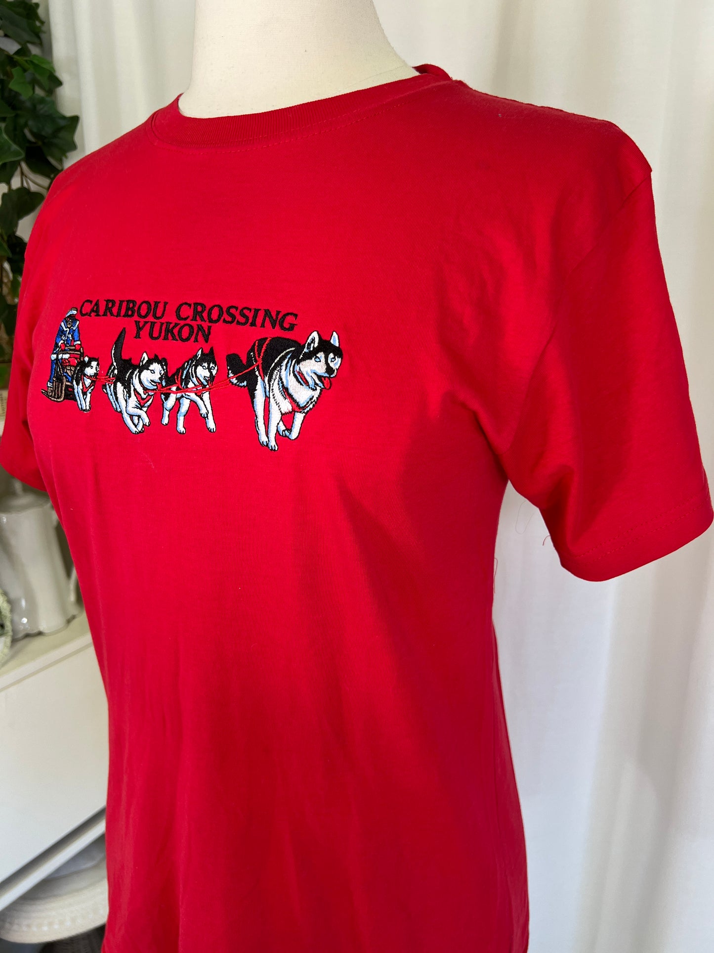 1990's Red Yukon Embroidered Sled Dog Tee