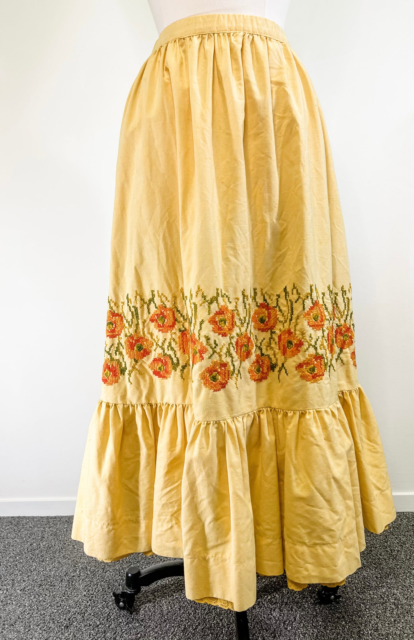 70s Yellow Floral Embroidered Skirt