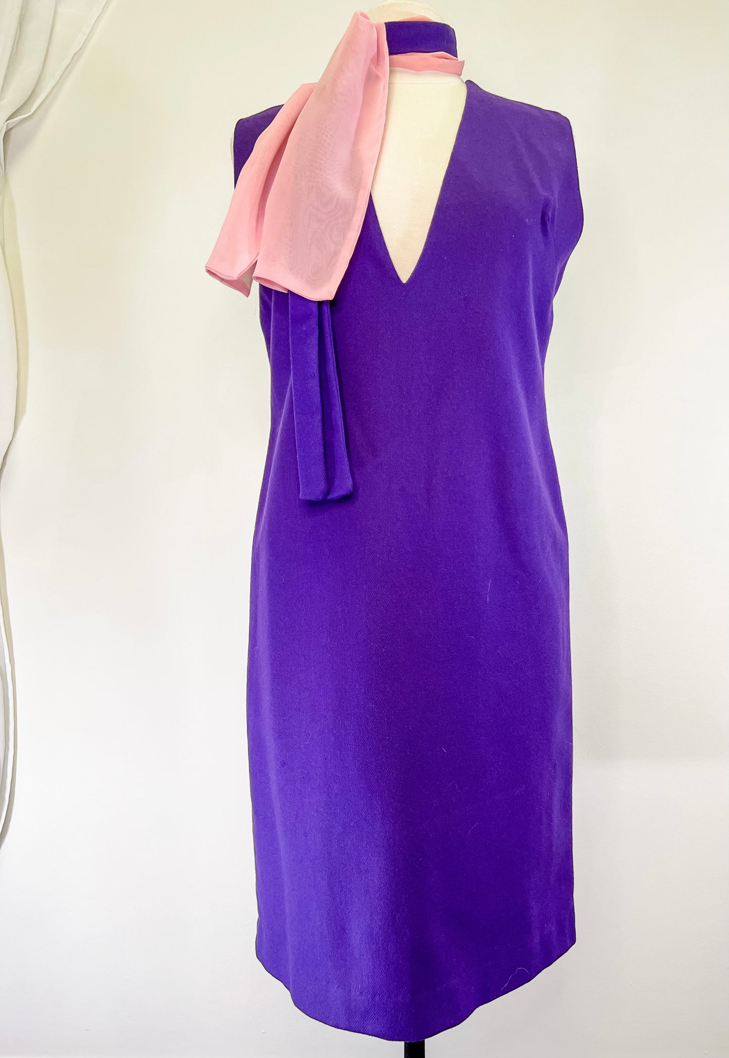 70s Purple Deep-V Shift Dress