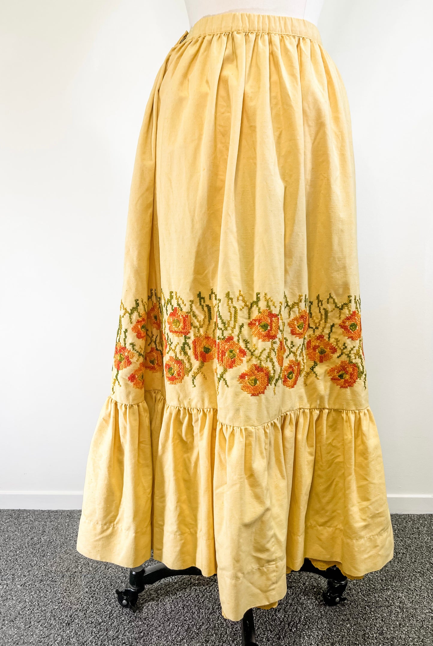 70s Yellow Floral Embroidered Skirt